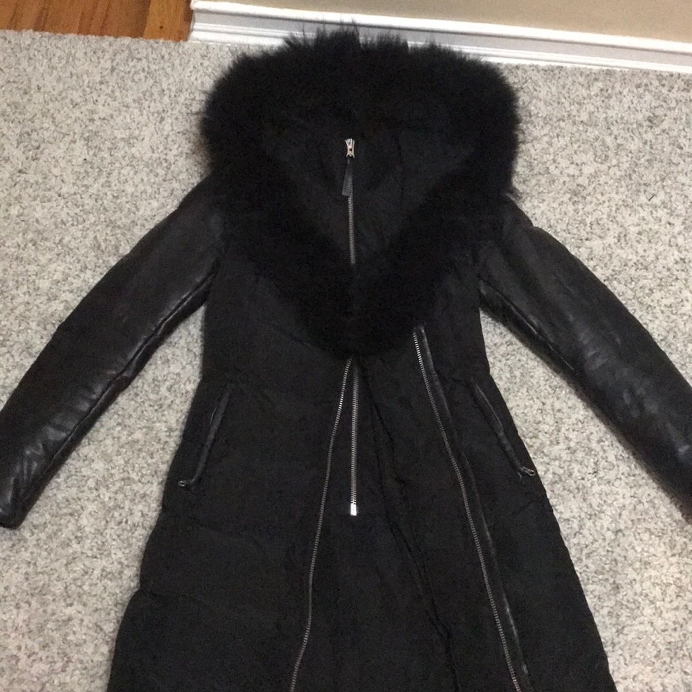 Mackage Cordelia down black w/ leather sleeves